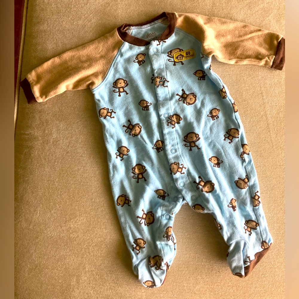 Carter’s Monkey footie🙊3-6 months ✨Bundle 4+ footies $4 each!
